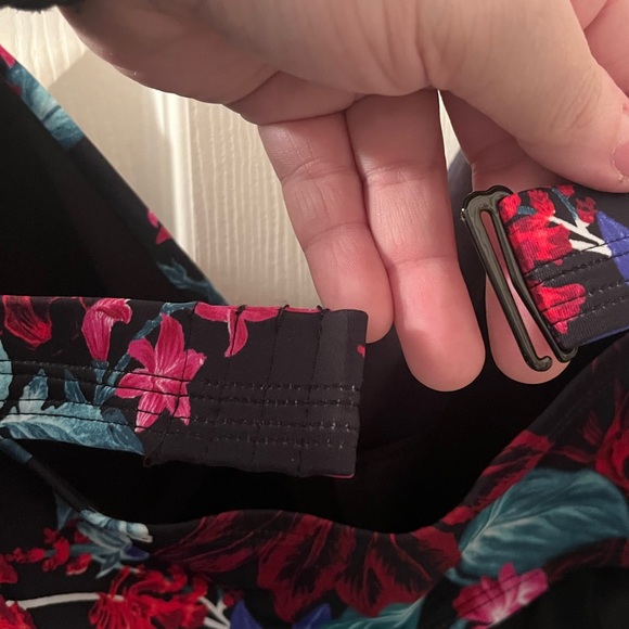 NWT 6X Torrid Floral Women's Underwire Bikini Top - Picture 4 of 13